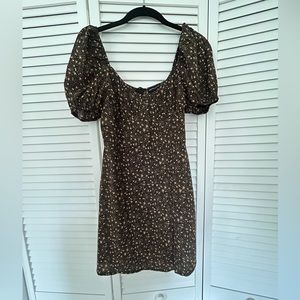 PRETTY LITTLE THING -Size S